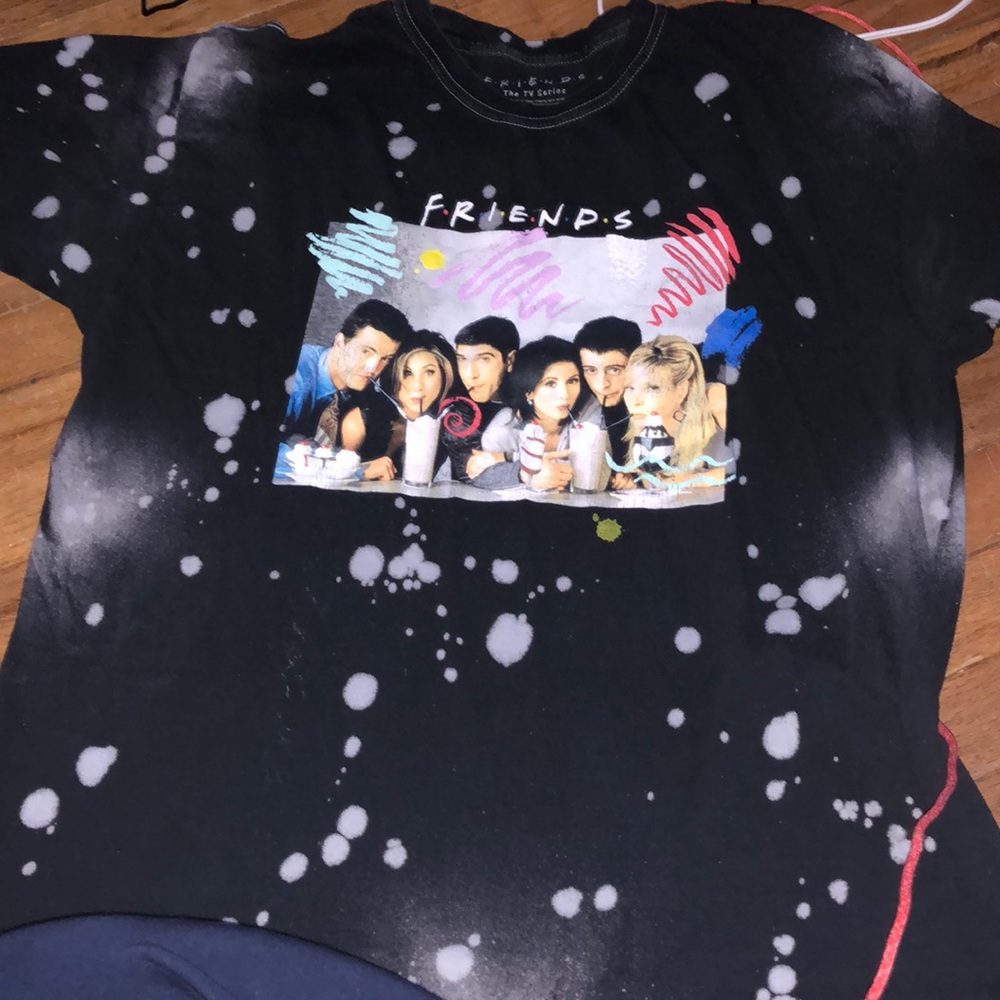 FRIENDS TSHIRT